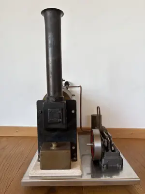 Dampfmaschine Unikat Metall massiv Bild 3