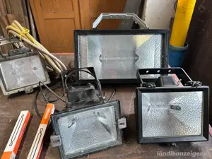 Halogenlampen zu verschenken