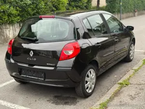 Renault Clio 1.2 16v Tüv neu 06 2026 Bild 4