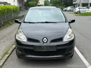 Renault Clio 1.2 16v Tüv neu 06 2026 Bild 2