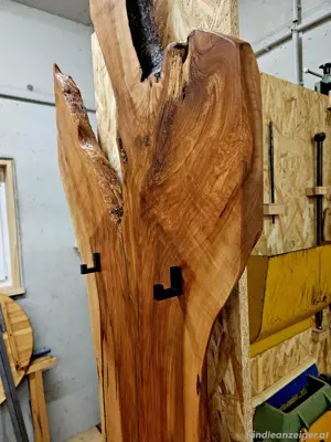 Garderobe  Apfelholz  Bild 6