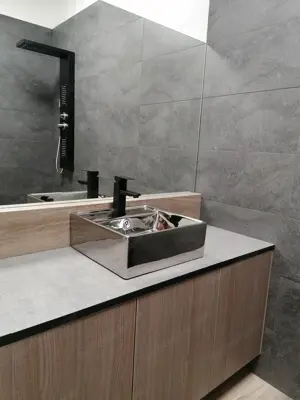 Kleines Ladengeschäft mit Schaufenster, in Passage in Dornbirn, mit WLAN, Miniküche und Dusche +WC Bild 8