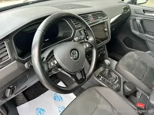 VW Tiguan 2,0 TDI Highline 4motion Bild 8