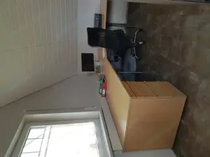 Bürotisch mit Unterschränken