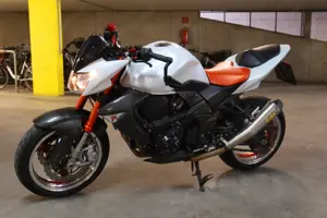 Kawasaki Z 1000 Naked Bike