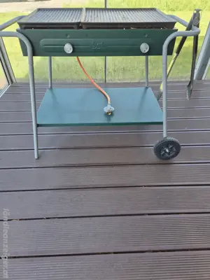 VERSCHENKE Gasgrill inkl. WEBER Grillzange und Gasflasche Bild 2