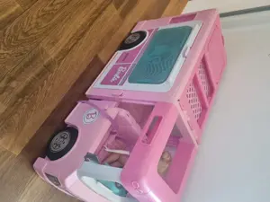 Pinker Barbie Bus Bild 2