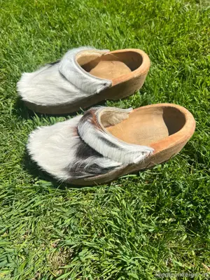 Verkaufe Holzschuhe "Hölzler" DEVICH
