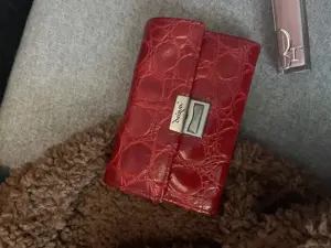 Rote  Dequa  Geldtasche 