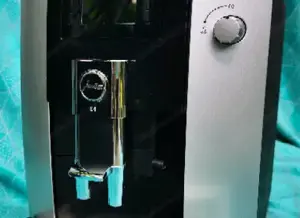 Jura E6  Kaffeevollautomat, gepflegter Zustand Bild 3