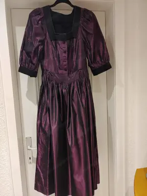 Hochwertiges Dirndl (Wie Neu)