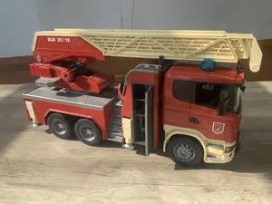Bruder   Feuerwehrauto   XL Bild 3