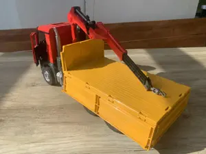 Bruder  Lkw mit Kippfunktion Bild 5