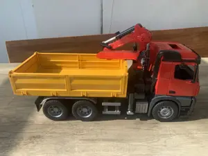 Bruder  Lkw mit Kippfunktion Bild 7