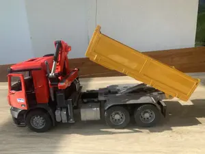 Bruder  Lkw mit Kippfunktion Bild 4