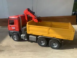 Bruder  Lkw mit Kippfunktion Bild 10