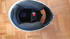 Motoradhelm 