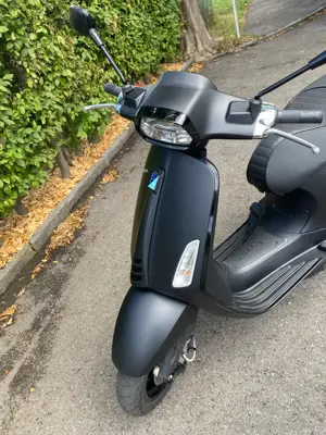 Vespa Sprint 125 E4 ABS Notte Bild 5