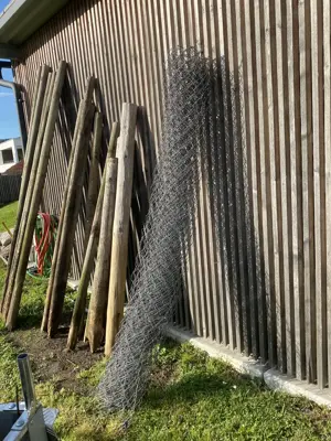 Holzpfähle gebraucht