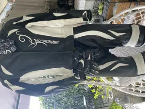 Komplette Motorrad-Ausstattung  Bild 3