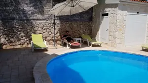 Ferienhaus in Kroatien 2-14 Personen beheizte Pool Wlan Parkplatz Grill