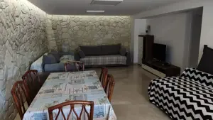 Ferienhaus in Kroatien 2-14 Personen beheizte Pool Wlan Parkplatz Grill Bild 8