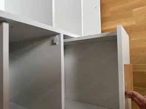 Kinderkleiderschrank in weiss Holzoptik Bild 4