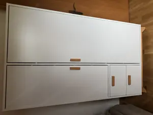 Kinderkleiderschrank in weiss Holzoptik