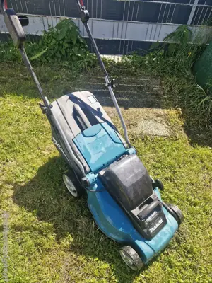 Makita Akku Rassenmäher  Bild 3