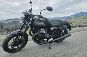 Motor Guzzi  V7 Stone  Bild 3