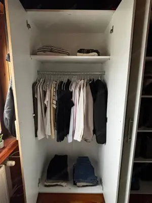 Kleiderschrank   Kleiderkasten Bild 3