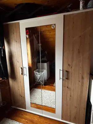 Kleiderschrank   Kleiderkasten