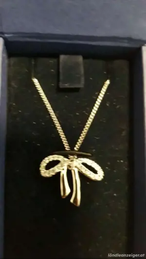 Neue Swarovski Halskette mit Anhänger 