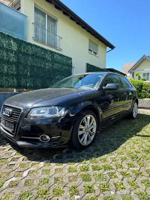 Audi A3 8P 2.0tdi Export Unfallfahrzeug