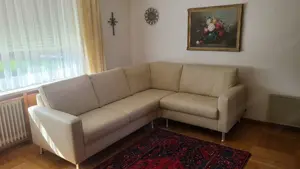 Leder-Sitzgruppe, beige, wie neu - nur noch Montags 12. MAi 2025