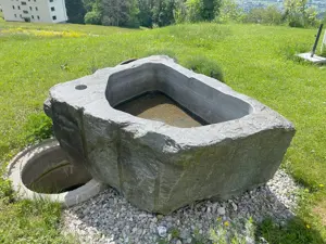 Steinbrunnen für den Garten Bild 2