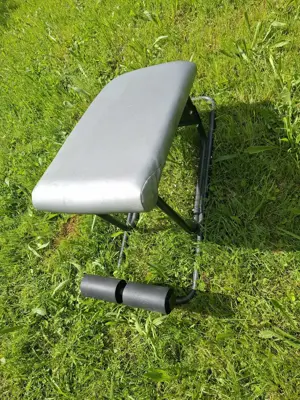Kettler Multifunktionshantelbank und Bauchtrainer zu verkaufen Bild 2