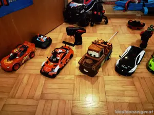 Ferngesteuerte Fahrzeuge  Spielzeug  Bild 2
