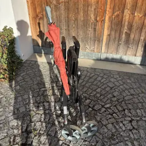 Rollator mit Schirm Bild 2