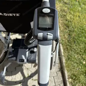 Elektrischer Rollstuhl Bild 5
