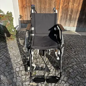 Elektrischer Rollstuhl Bild 3