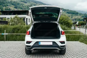VW T-Roc 1,0 TSI Design, LED, SHZ, 8fach Bereift Bild 5