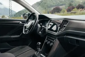 VW T-Roc 1,0 TSI Design, LED, SHZ, 8fach Bereift Bild 7