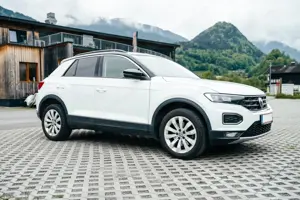 VW T-Roc 1,0 TSI Design, LED, SHZ, 8fach Bereift Bild 2