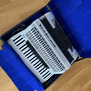 Akkordeon Weltmeister Cassotto  Bild 2