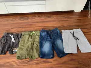 Kurze Hosen Gr. 104 Bild 3