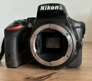 Nikon D5500 Spiegelreflexkamera Body