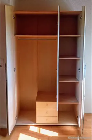 Kleiderschrank Jugendzimmer  Bild 2