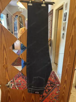 Verkaufe zwei schöne neue Jeans Marke Boss ! Bild 4