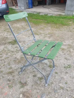 Tolle Biergartenstühle ca 50 Stk vorhanden 